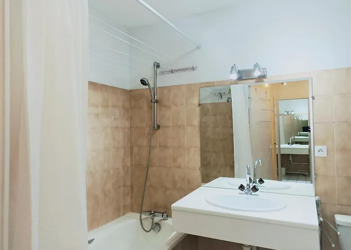 Studio Moderne Et Lumineux Avec Parking Couvert, Animaux Acceptes - Fr-1-555-6 アパート