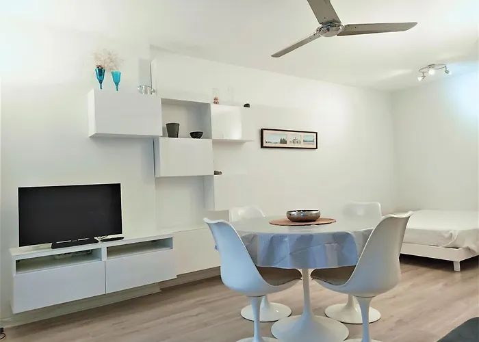 Studio Moderne Et Lumineux Avec Parking Couvert, Animaux Acceptes - Fr-1-555-6 アパート エクスレバン